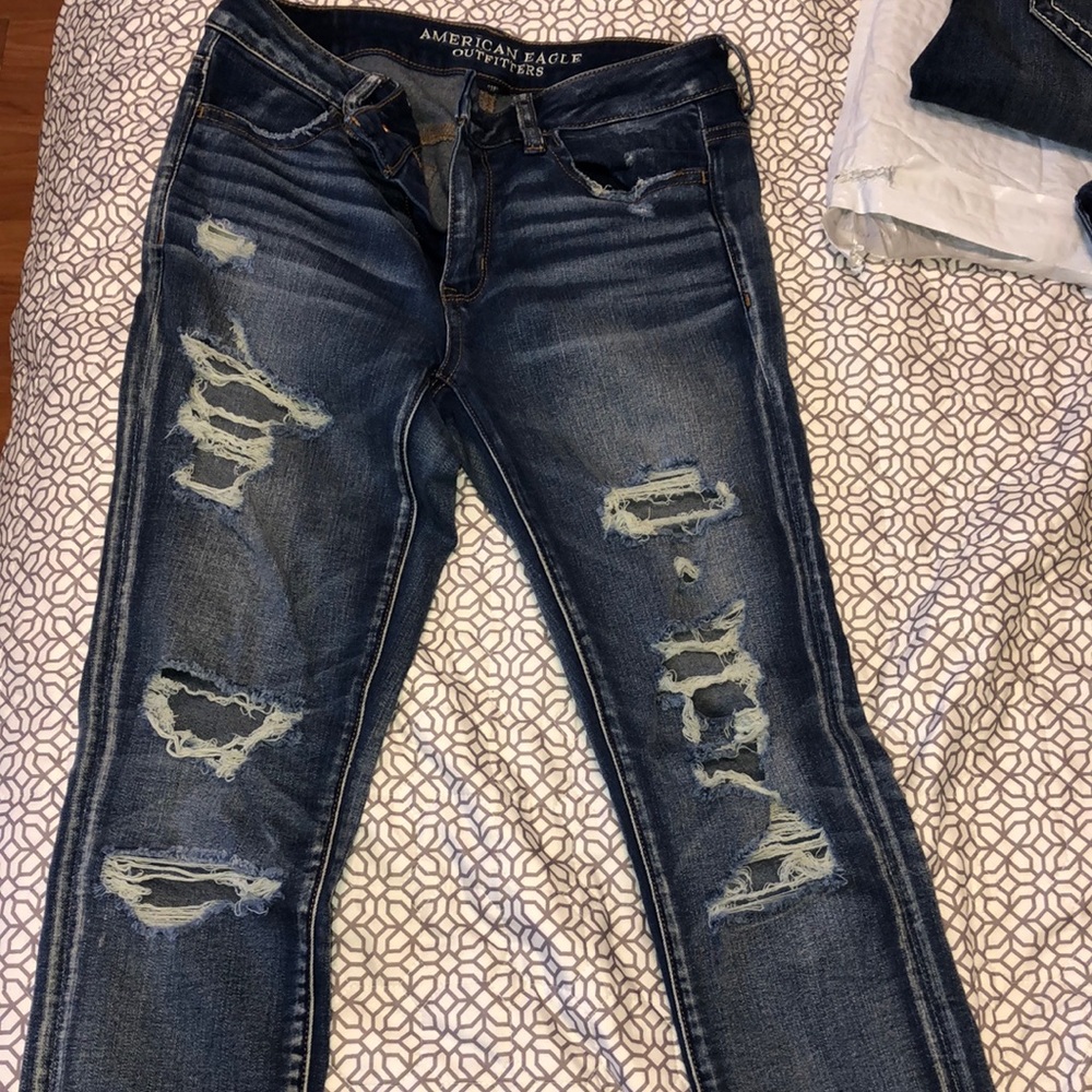 American Eagle ripped jeans size 8